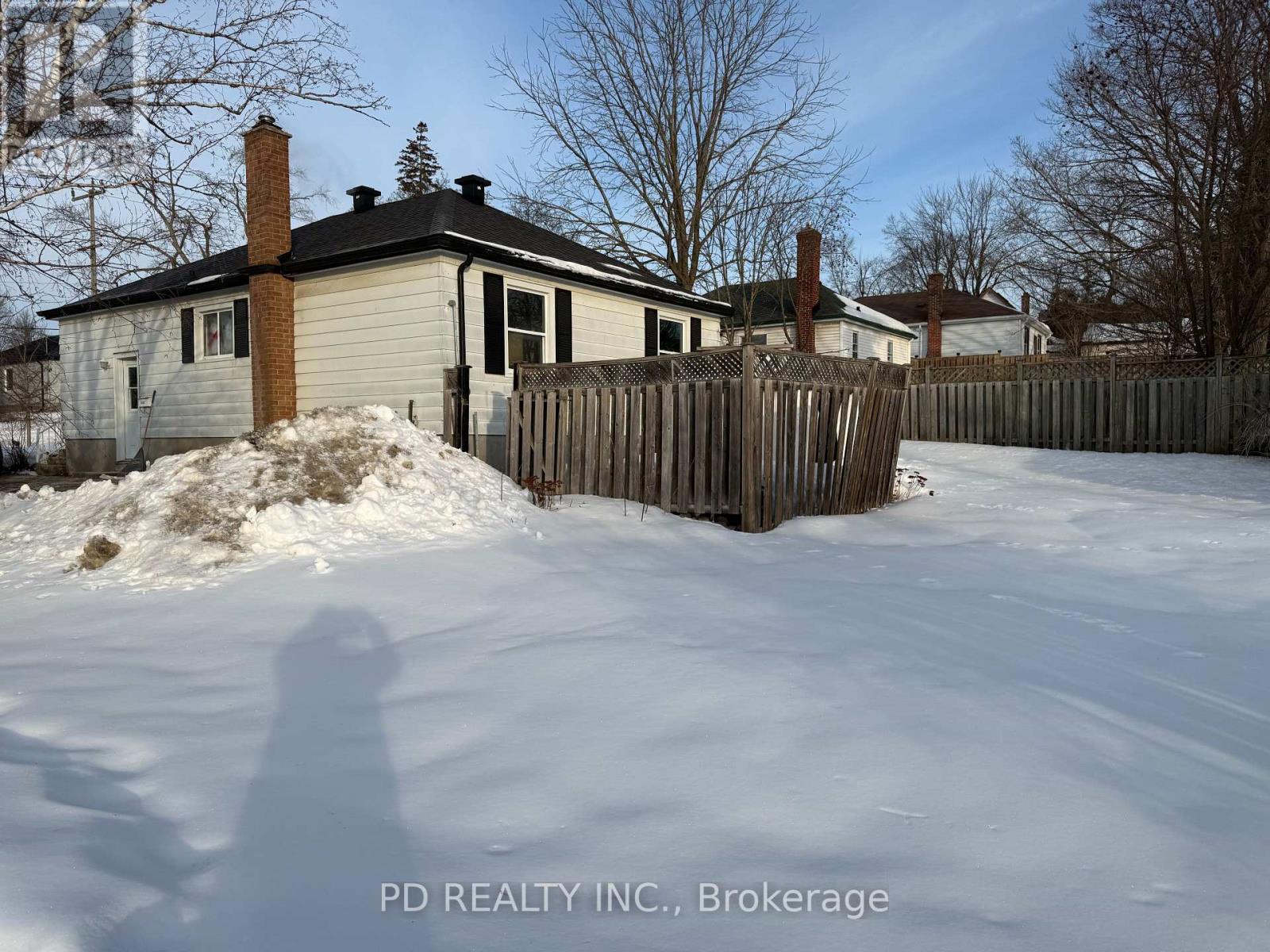 1028 Western Avenue, Peterborough, Ontario  K9J 5W4 - Photo 10 - X12842520
