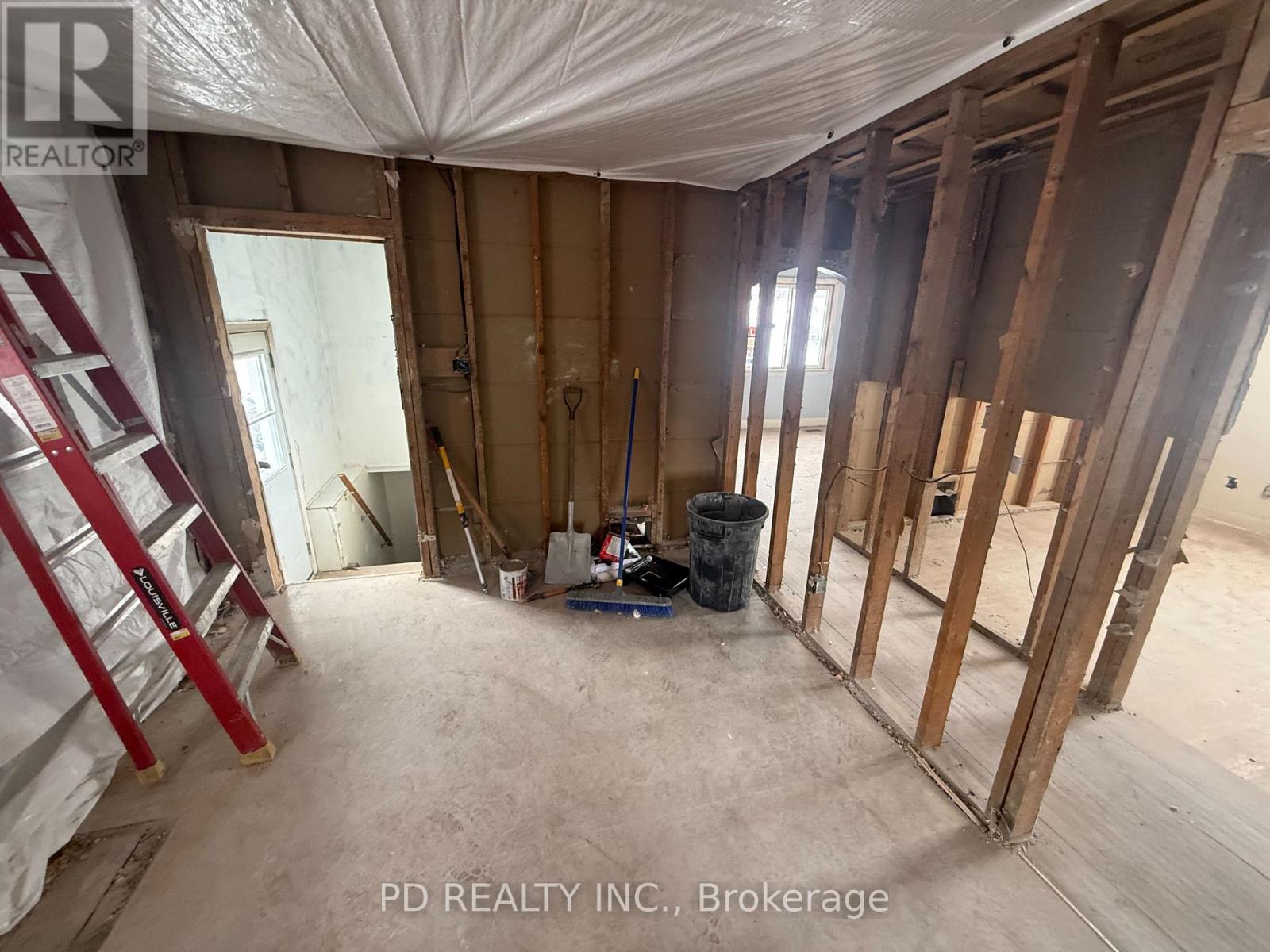 1028 Western Avenue, Peterborough, Ontario  K9J 5W4 - Photo 15 - X12842520