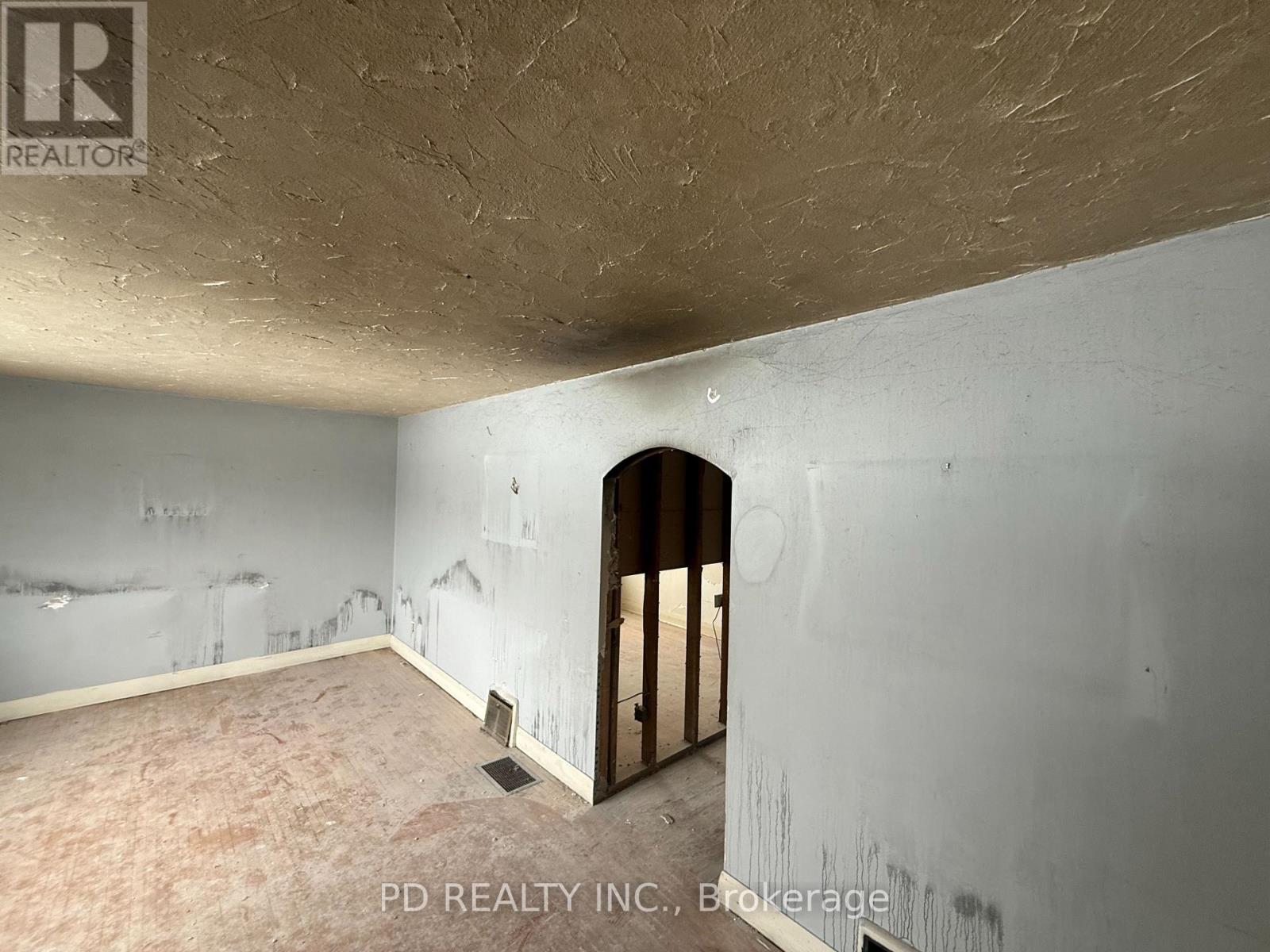 1028 Western Avenue, Peterborough, Ontario  K9J 5W4 - Photo 19 - X12842520