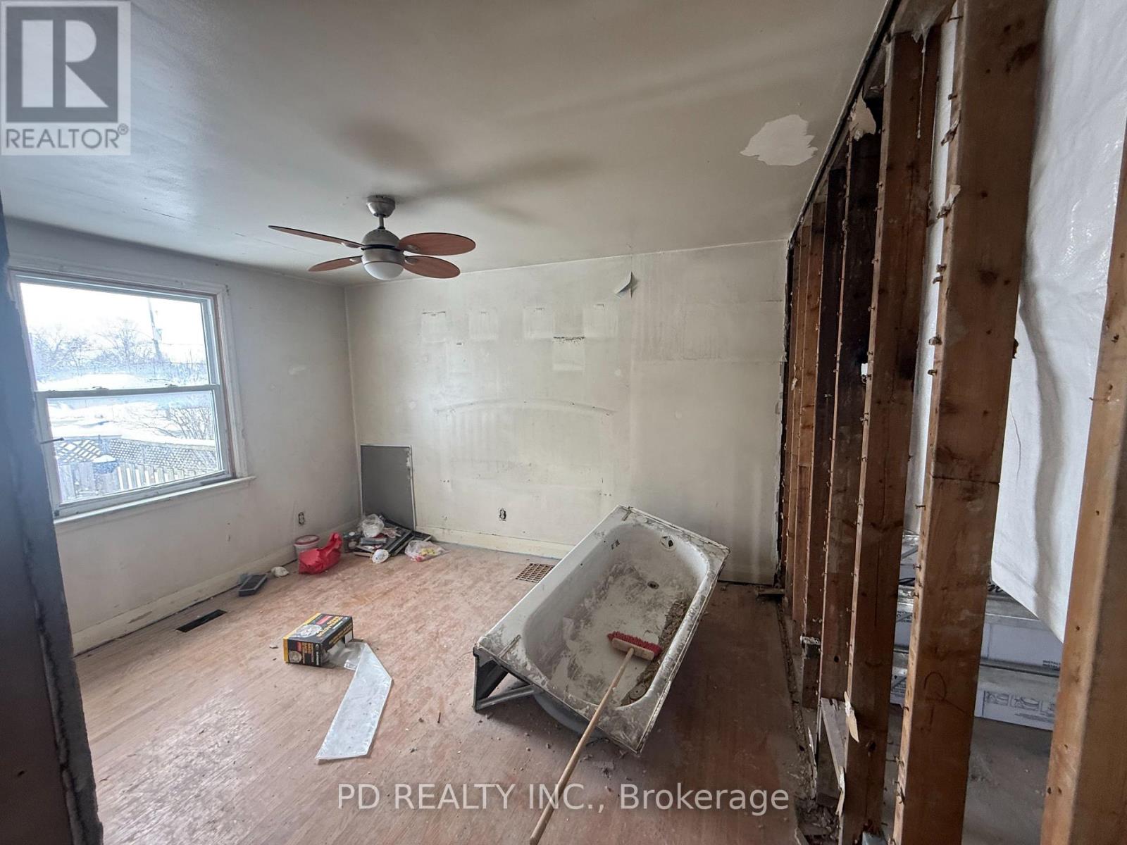 1028 Western Avenue, Peterborough, Ontario  K9J 5W4 - Photo 23 - X12842520