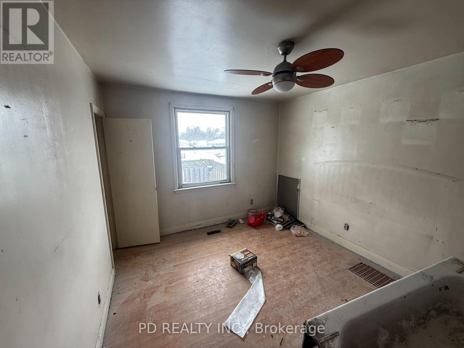 1028 Western Avenue, Peterborough, Ontario  K9J 5W4 - Photo 24 - X12842520