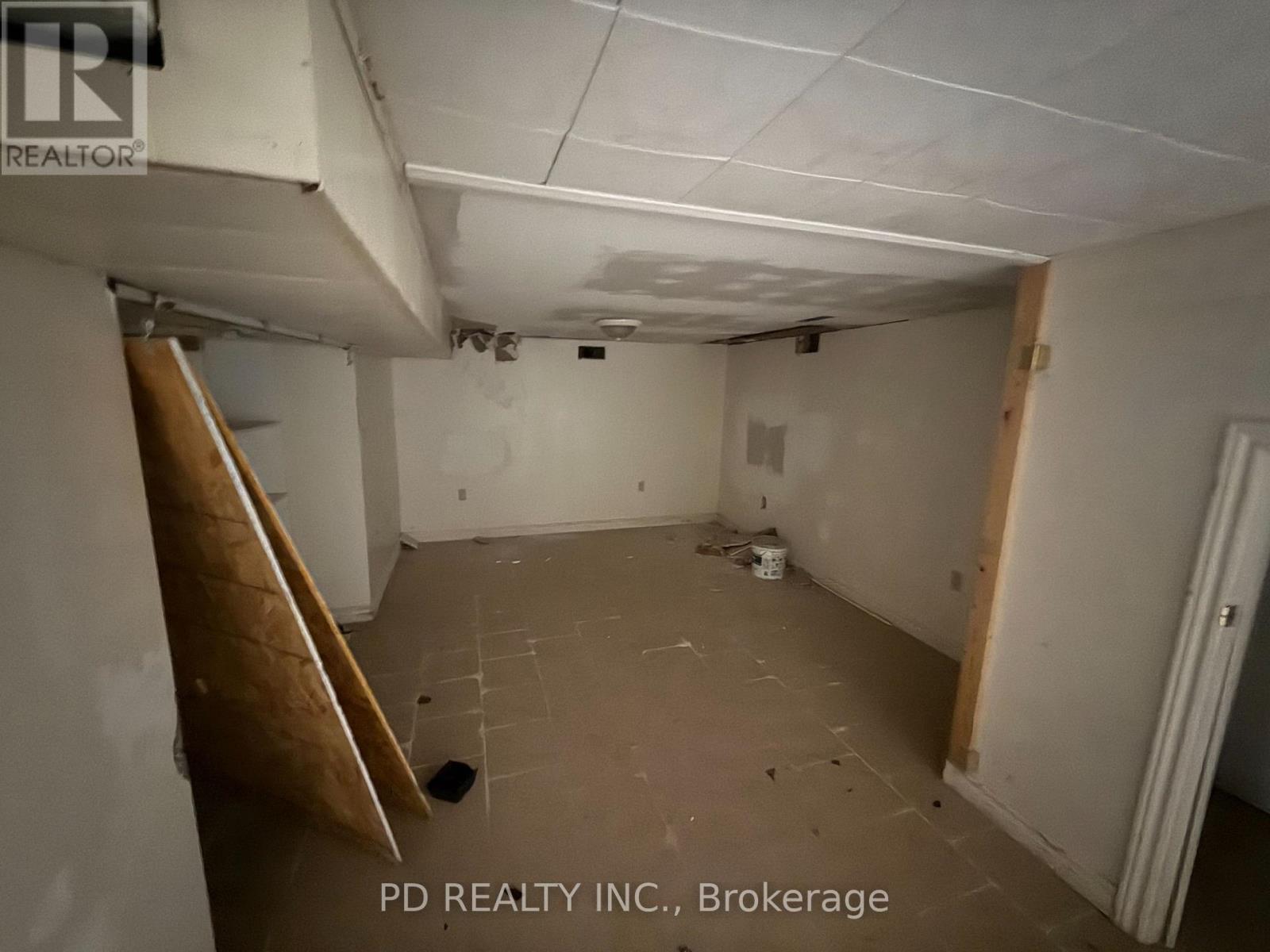 1028 Western Avenue, Peterborough, Ontario  K9J 5W4 - Photo 35 - X12842520