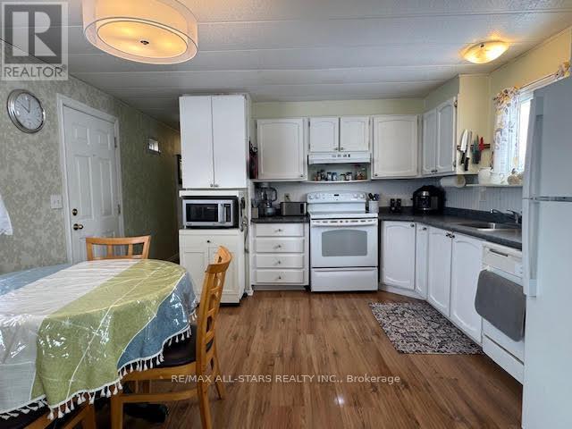 13 Fenelon Way, Kawartha Lakes, Ontario  K9V 0H9 - Photo 6 - X12842546