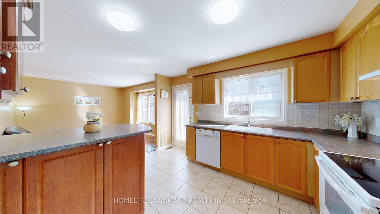 5919 Osprey Boulevard, Mississauga, Ontario  L5N 8J7 - Photo 15 - W12832260