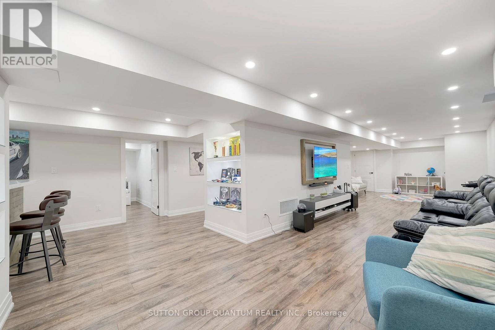 2201 Hillmount Drive, Oakville, Ontario  L6M 0H9 - Photo 32 - W12435440