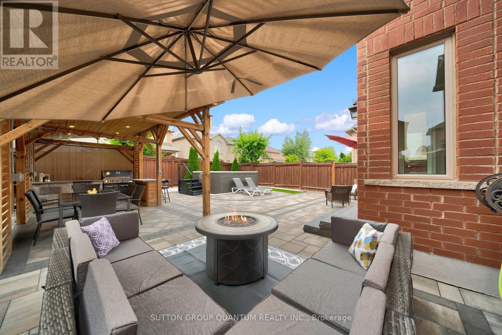 2201 Hillmount Drive, Oakville, Ontario  L6M 0H9 - Photo 39 - W12435440