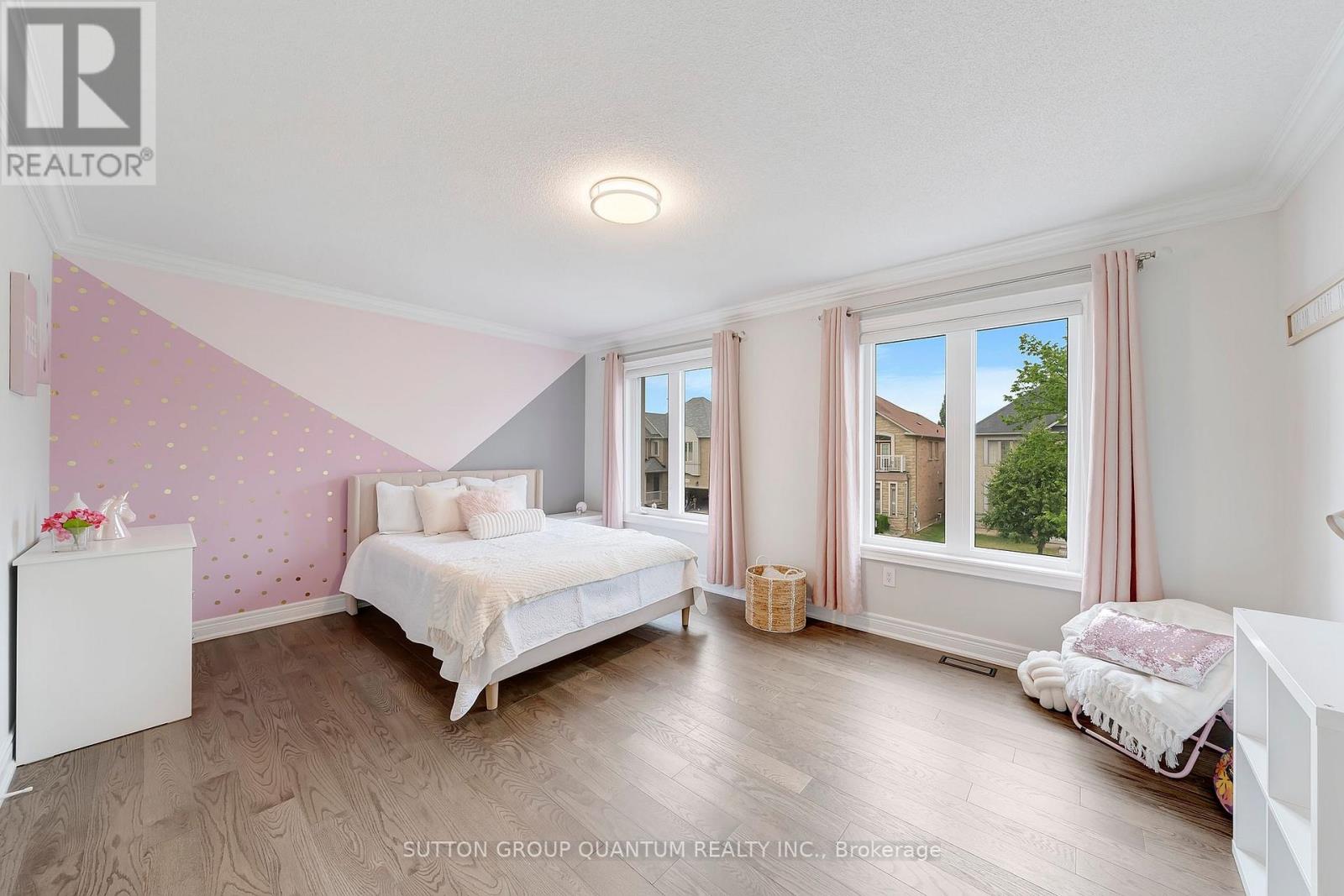 2201 Hillmount Drive, Oakville, Ontario  L6M 0H9 - Photo 25 - W12435440