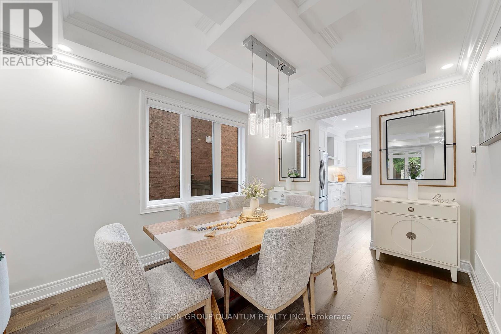 2201 Hillmount Drive, Oakville, Ontario  L6M 0H9 - Photo 3 - W12435440