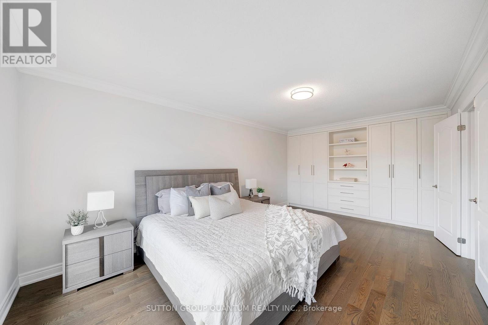 2201 Hillmount Drive, Oakville, Ontario  L6M 0H9 - Photo 19 - W12435440