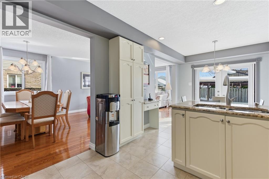 453 Sandy Cove Crescent, Waterloo, Ontario  N2K 4B6 - Photo 17 - 40809355
