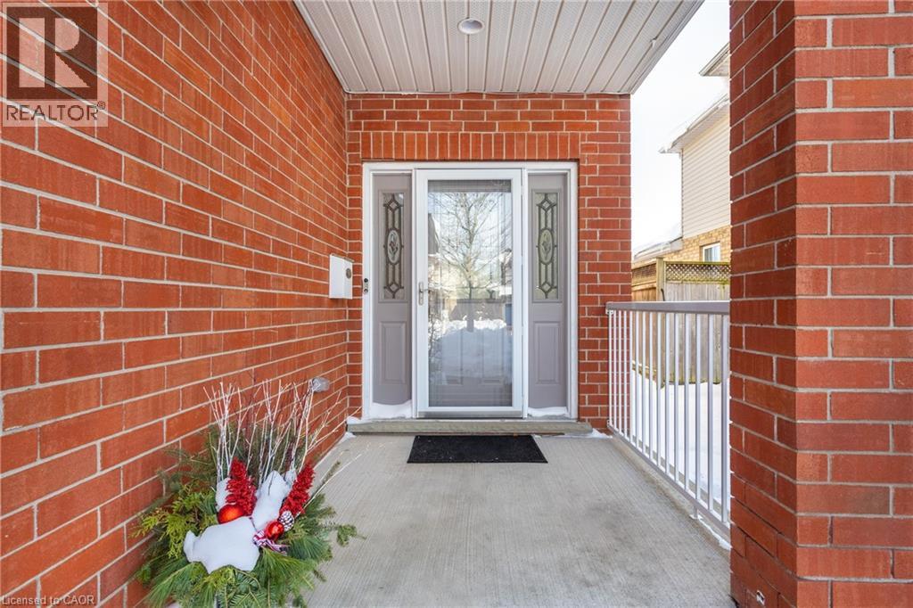 453 Sandy Cove Crescent, Waterloo, Ontario  N2K 4B6 - Photo 4 - 40809355