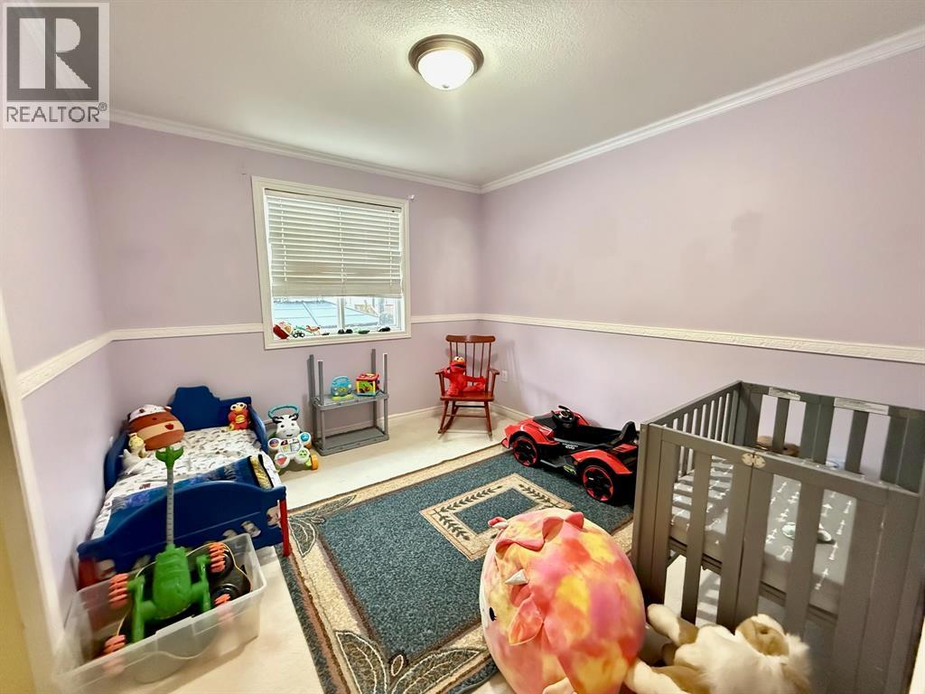 4015 Applewood Drive, Petrolia, Ontario  N0N 1R0 - Photo 15 - 26004494