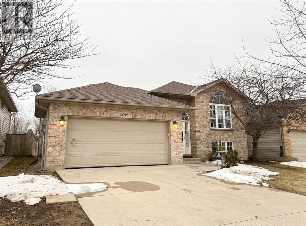 4015 Applewood Drive, Petrolia, Ontario  N0N 1R0 - Photo 2 - 26004494