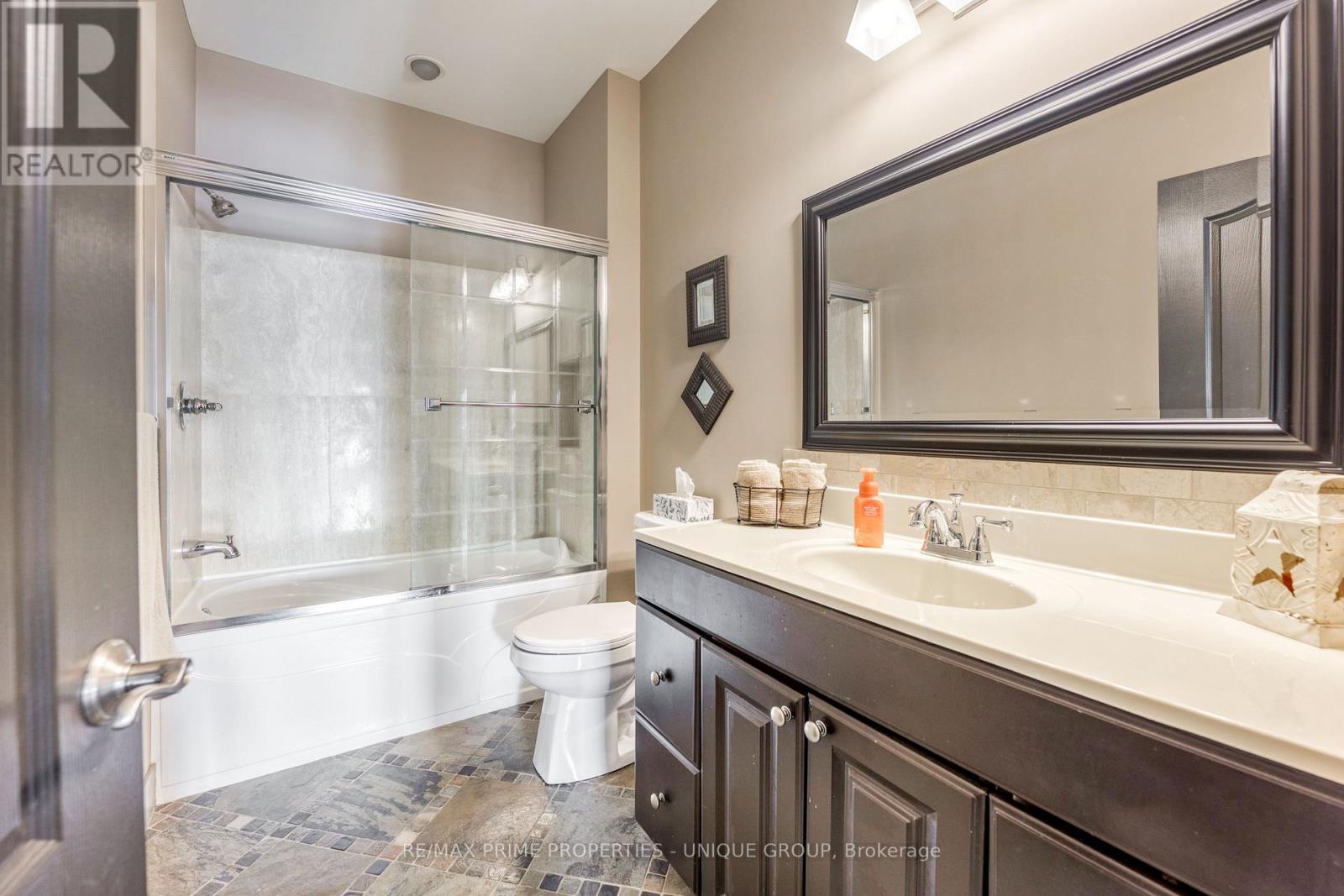 34241 Coursey Line, Lucan Biddulph, Ontario  N0M 2J0 - Photo 23 - X12842496