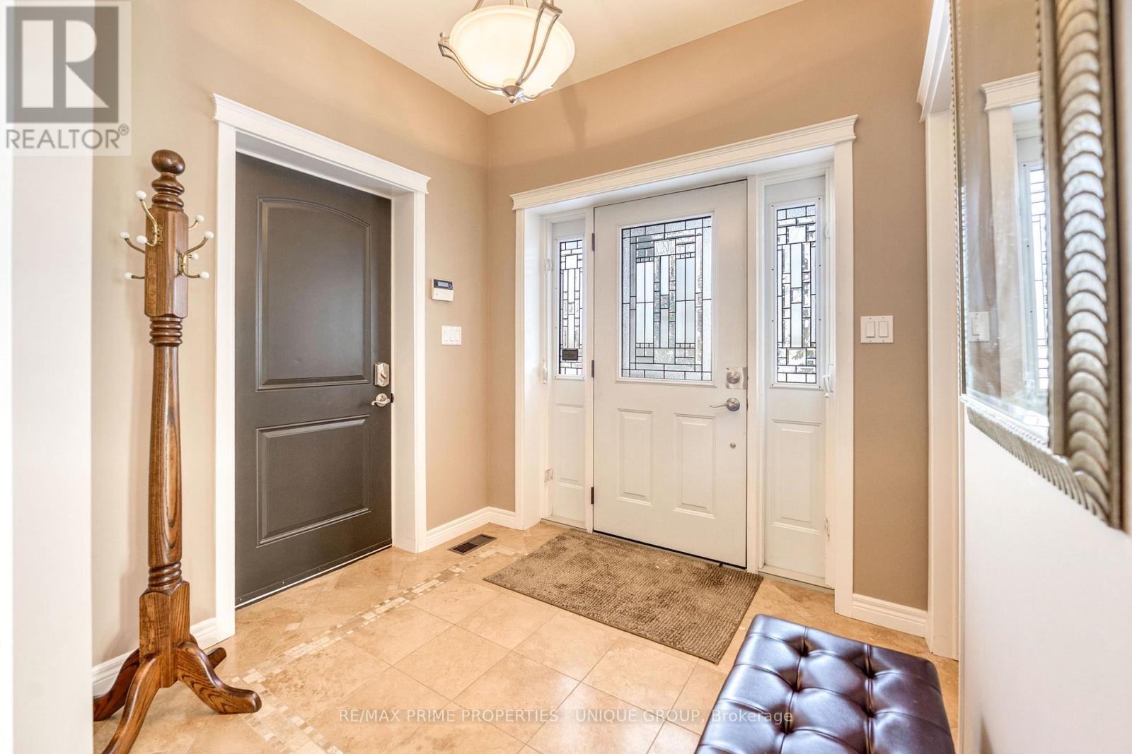 34241 Coursey Line, Lucan Biddulph, Ontario  N0M 2J0 - Photo 5 - X12842496