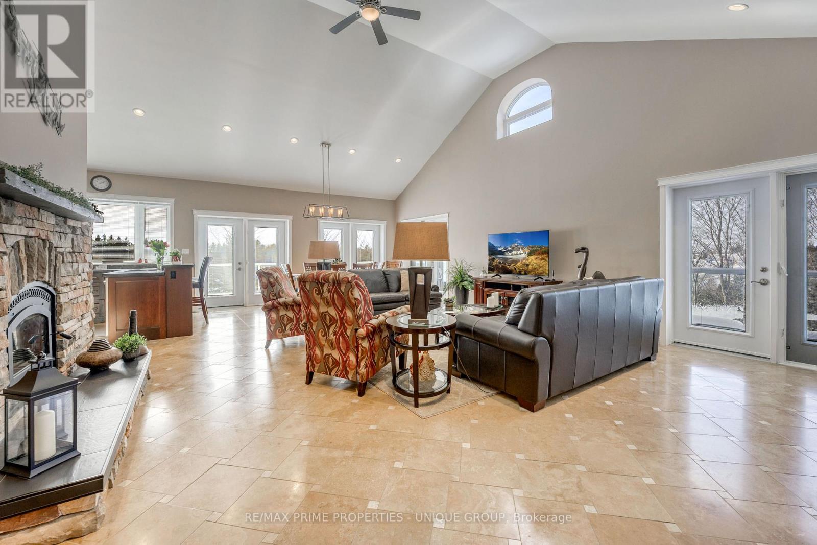 34241 Coursey Line, Lucan Biddulph, Ontario  N0M 2J0 - Photo 6 - X12842496