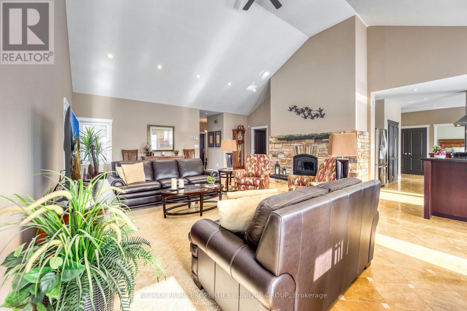 34241 Coursey Line, Lucan Biddulph, Ontario  N0M 2J0 - Photo 8 - X12842496