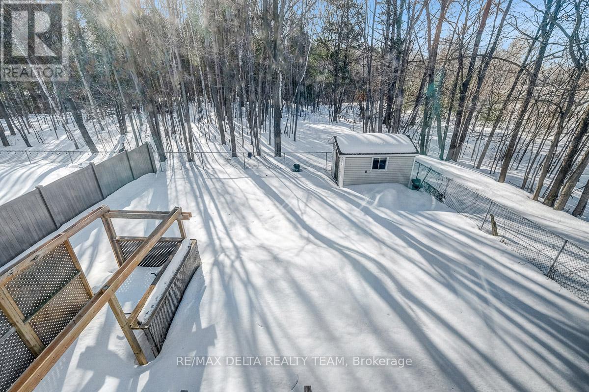 1662 Hunters Run Drive W, Ottawa, Ontario  K1C 2H3 - Photo 46 - X12842488