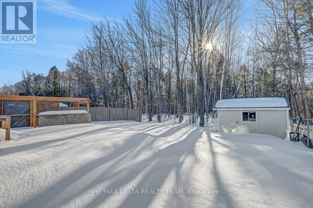 1662 Hunters Run Drive W, Ottawa, Ontario  K1C 2H3 - Photo 47 - X12842488