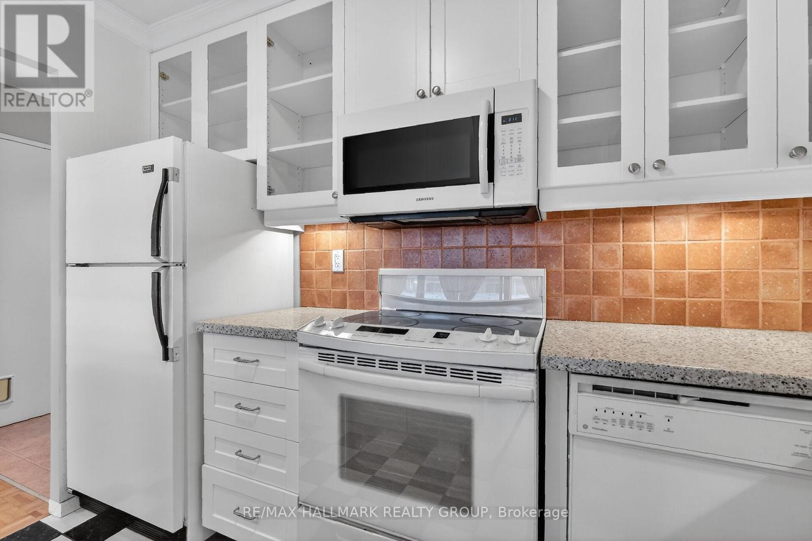 705 - 141 Somerset Street W, Ottawa, Ontario  K2P 2H1 - Photo 27 - X12842540