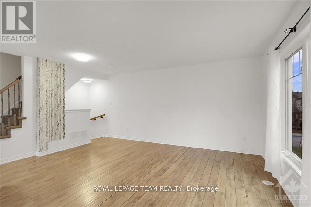 914 Messor Crescent, Ottawa, Ontario  K2S 0L7 - Photo 15 - X12842544