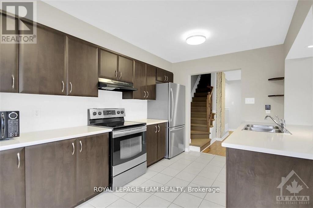 914 Messor Crescent, Ottawa, Ontario  K2S 0L7 - Photo 6 - X12842544