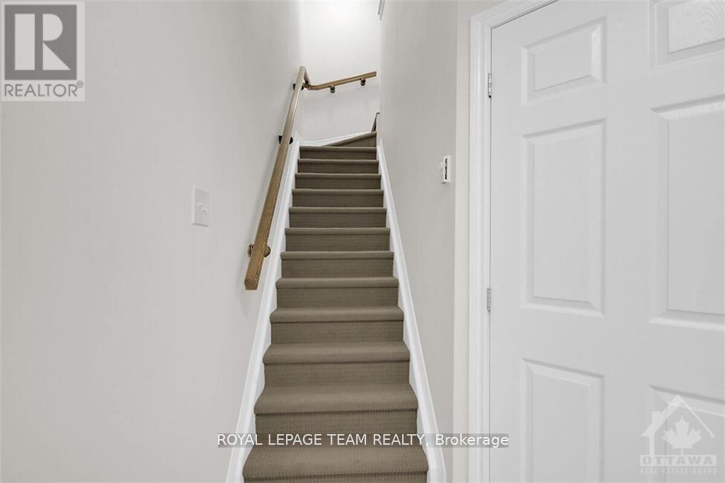 914 Messor Crescent, Ottawa, Ontario  K2S 0L7 - Photo 8 - X12842544