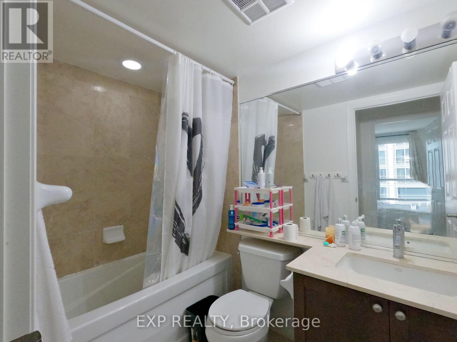 1901 - 761 Bay Street, Toronto, Ontario  M5G 2R2 - Photo 11 - C12842480