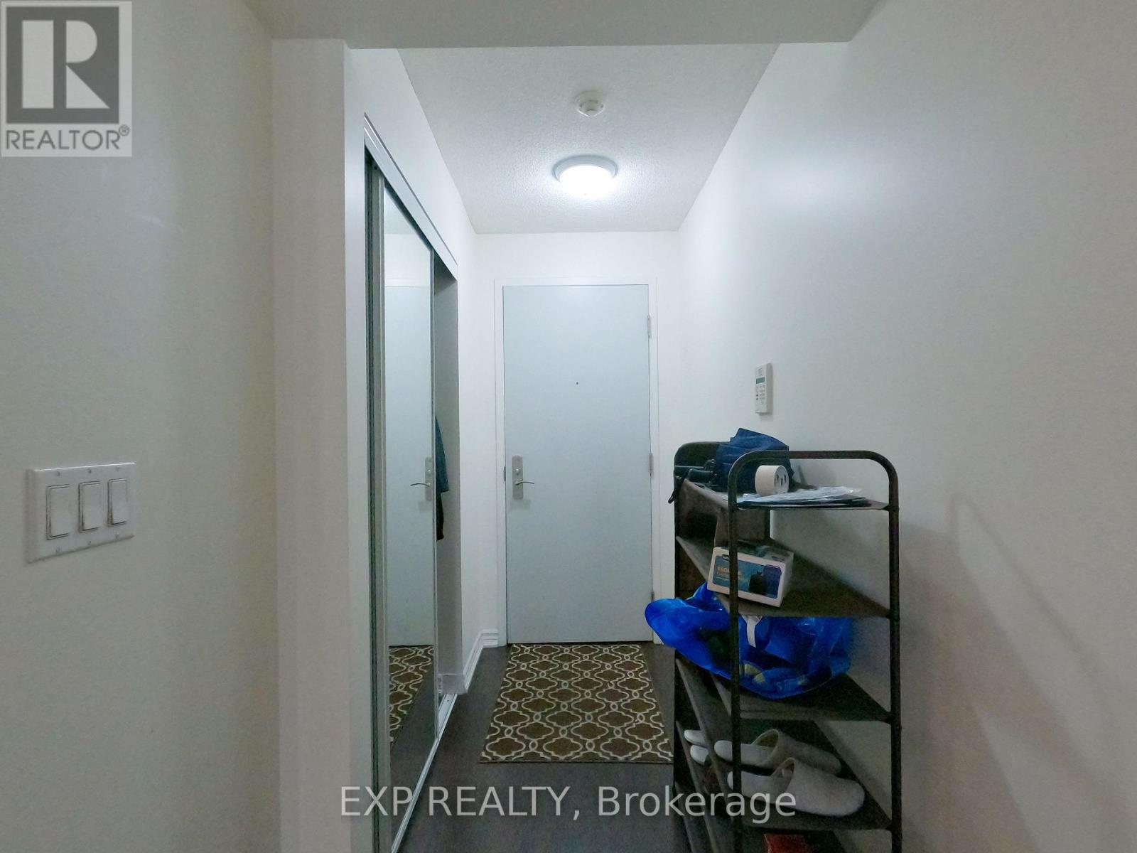 1901 - 761 Bay Street, Toronto, Ontario  M5G 2R2 - Photo 12 - C12842480