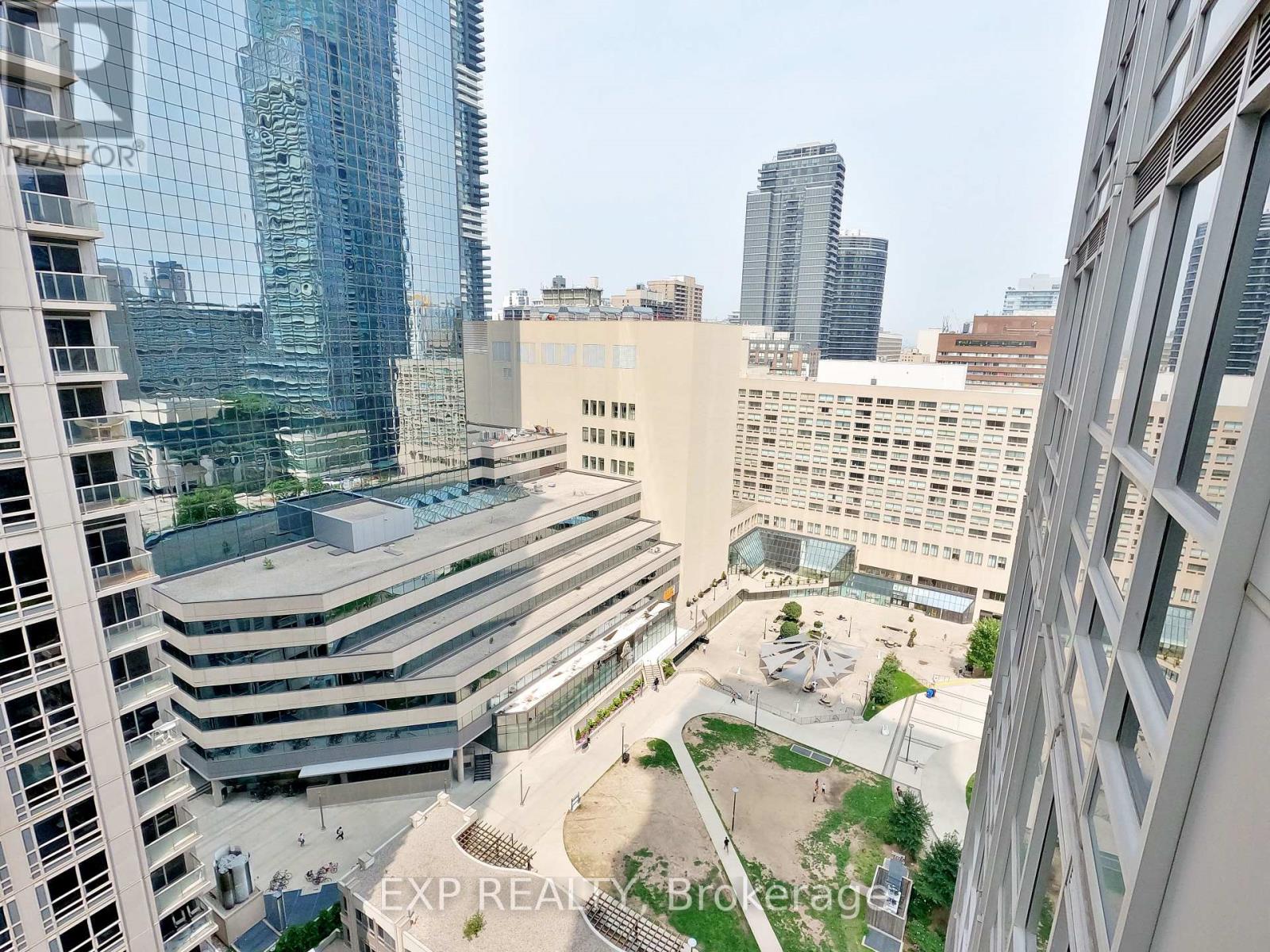 1901 - 761 Bay Street, Toronto, Ontario  M5G 2R2 - Photo 14 - C12842480