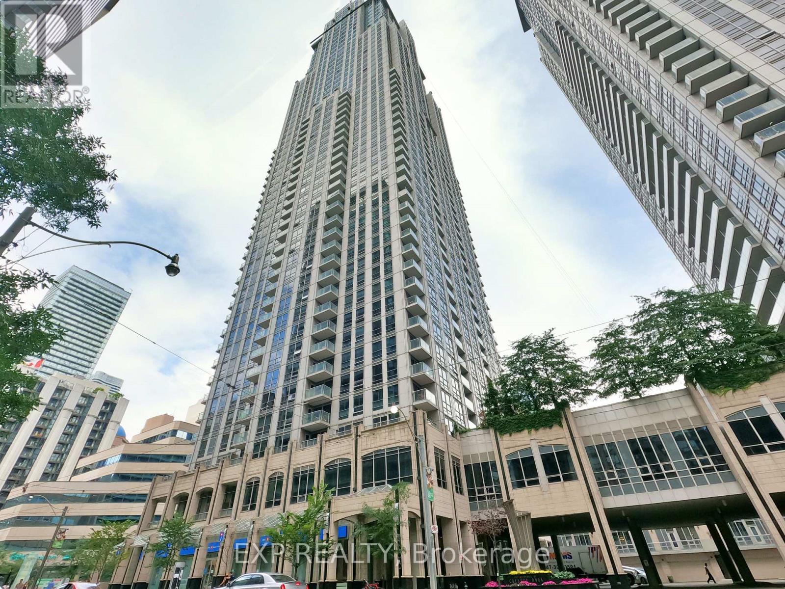 1901 - 761 Bay Street, Toronto, Ontario  M5G 2R2 - Photo 3 - C12842480