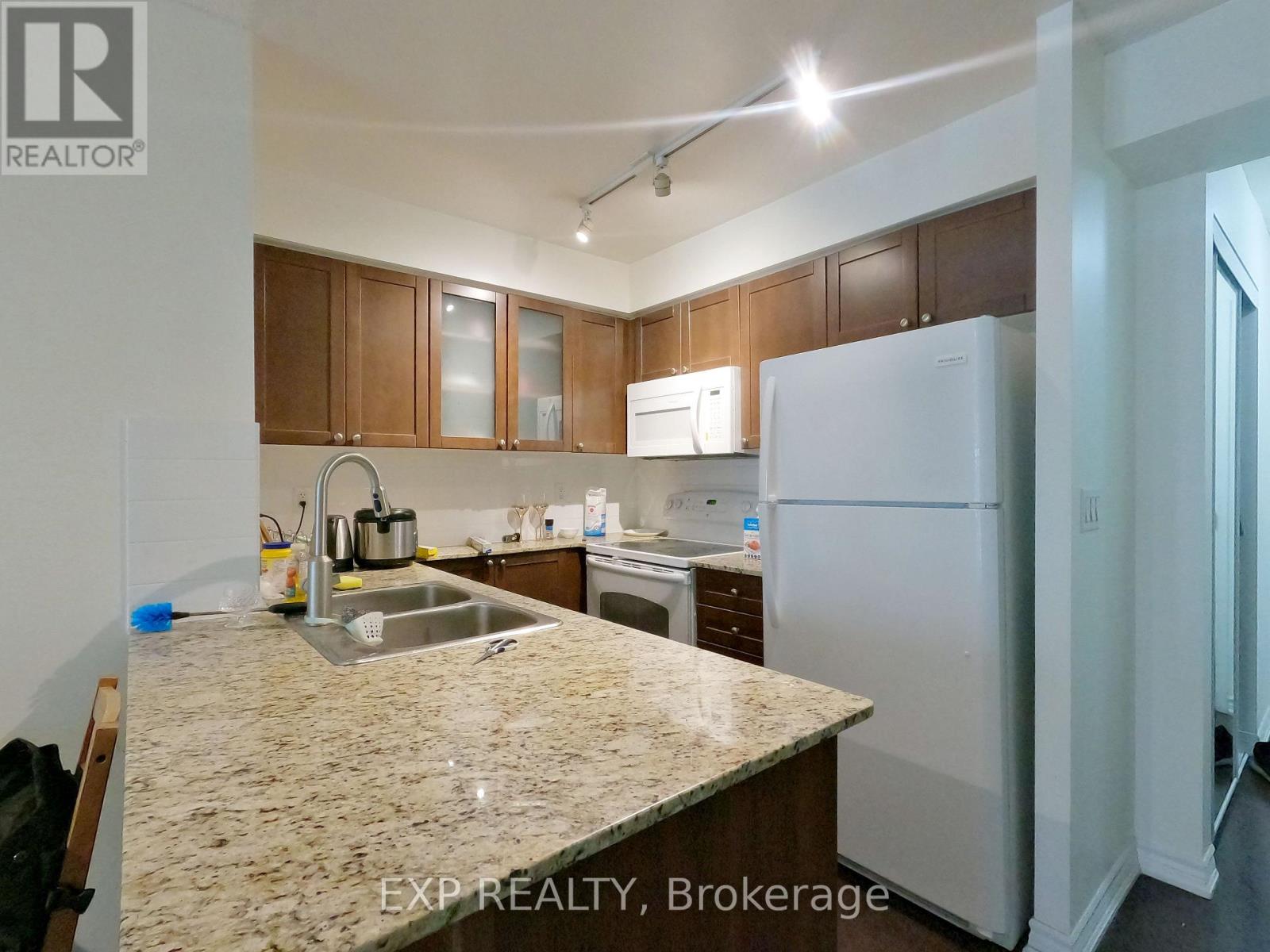 1901 - 761 Bay Street, Toronto, Ontario  M5G 2R2 - Photo 6 - C12842480