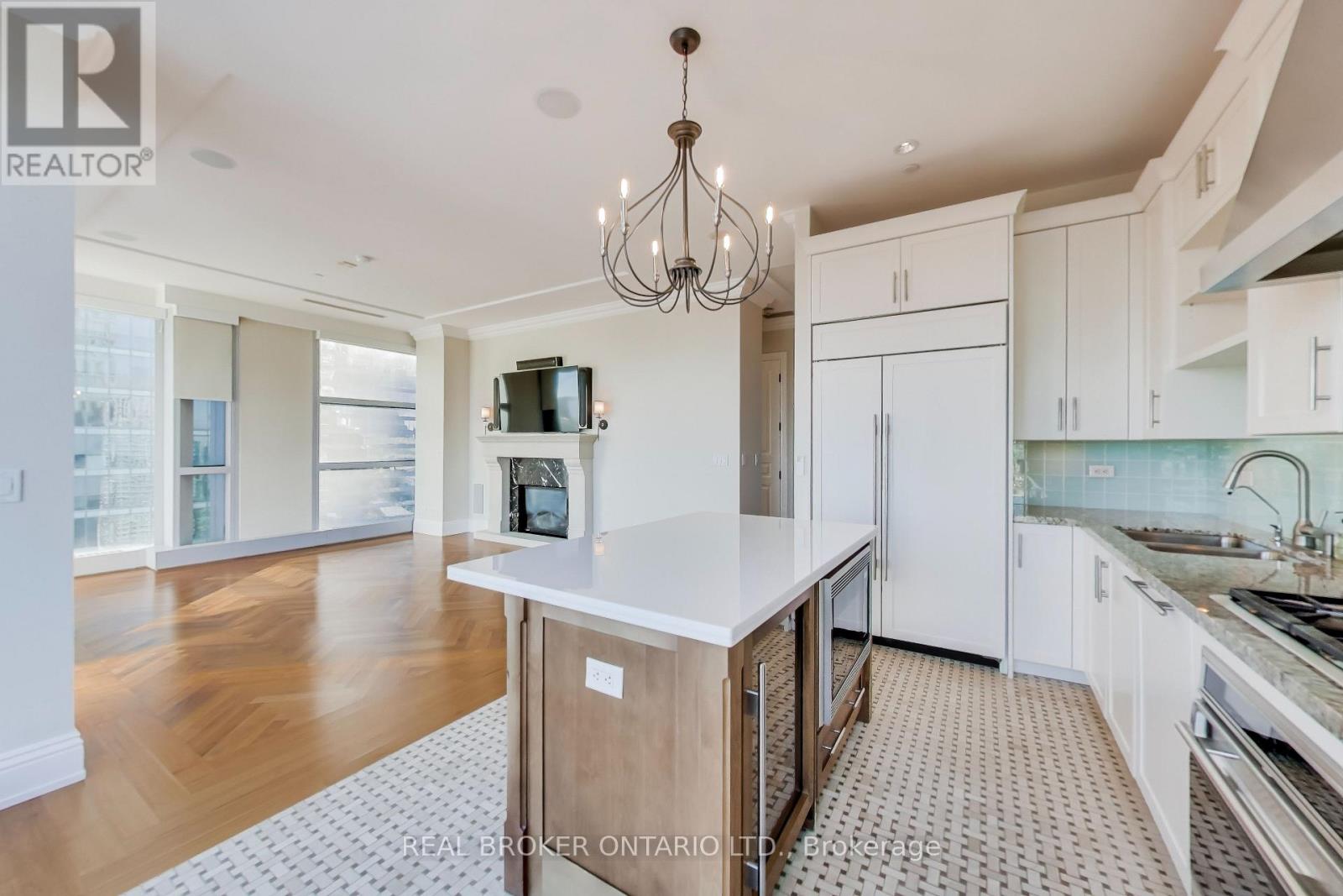 3503 - 183 Wellington Street W, Toronto, Ontario  M5V 0A1 - Photo 15 - C12842568