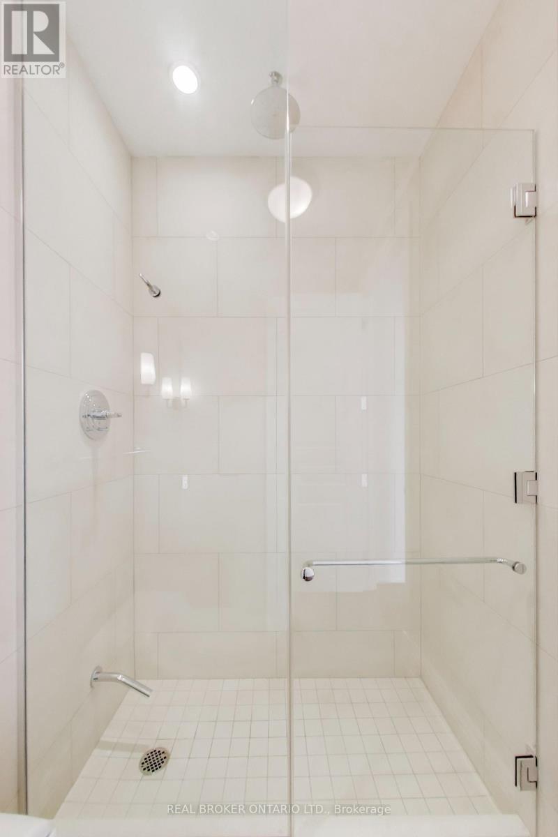 3503 - 183 Wellington Street W, Toronto, Ontario  M5V 0A1 - Photo 31 - C12842568