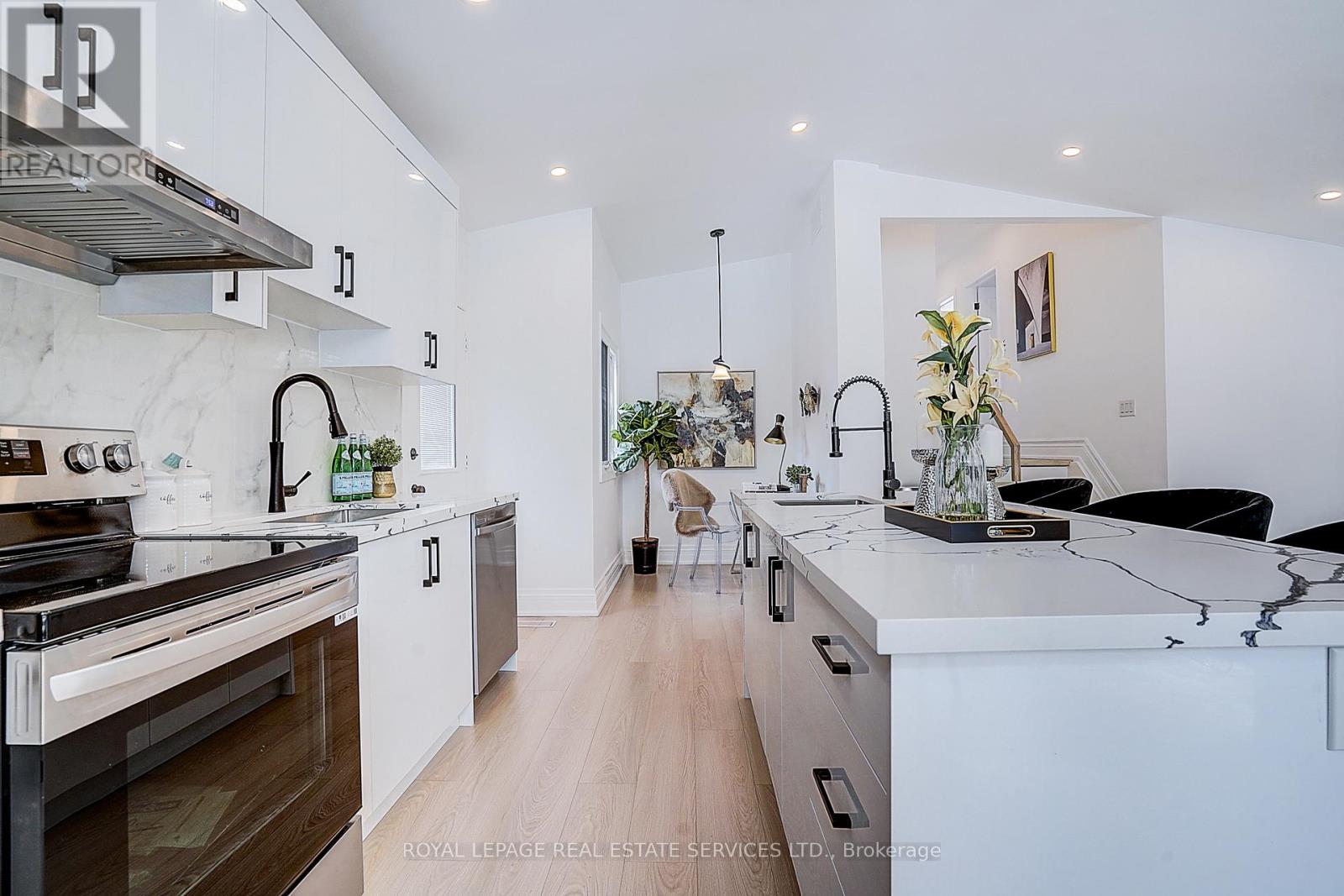 21 Holford Crescent, Toronto (Tam O'shanter-Sullivan), Ontario  M1T 1L9 - Photo 10 - E12842566