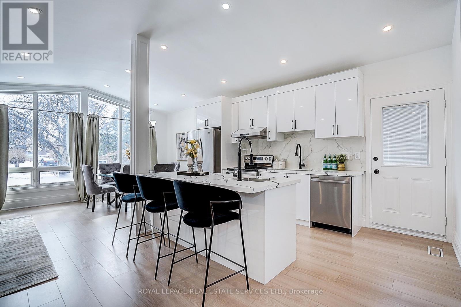 21 Holford Crescent, Toronto (Tam O'shanter-Sullivan), Ontario  M1T 1L9 - Photo 11 - E12842566