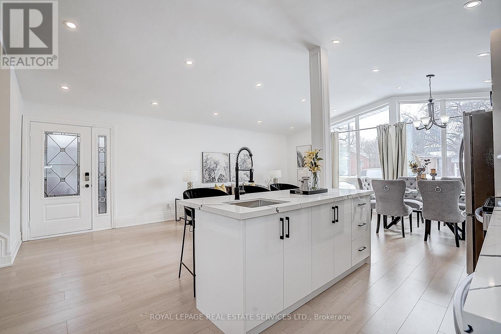 21 Holford Crescent, Toronto (Tam O'shanter-Sullivan), Ontario  M1T 1L9 - Photo 14 - E12842566