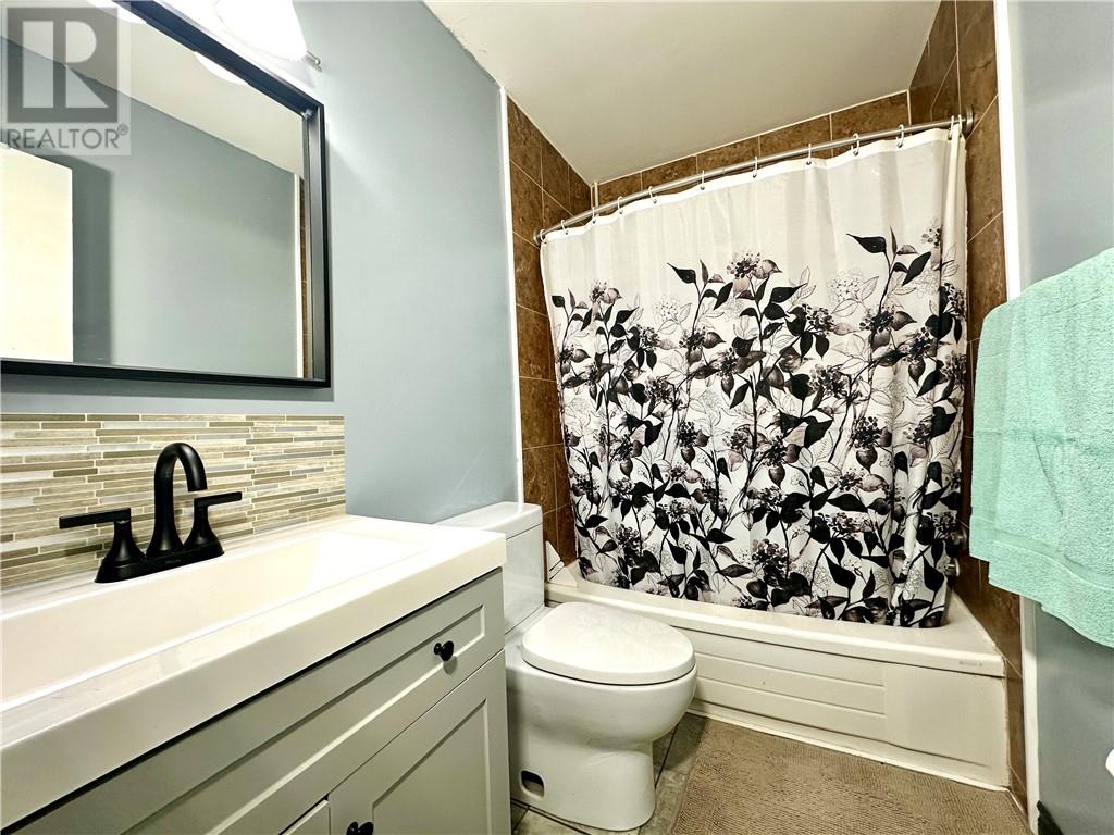 12c Gore Street, Gore Bay, Ontario  P0P 1H0 - Photo 11 - 2126560