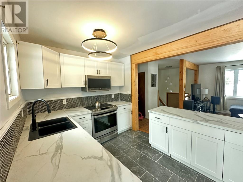 12c Gore Street, Gore Bay, Ontario  P0P 1H0 - Photo 5 - 2126560