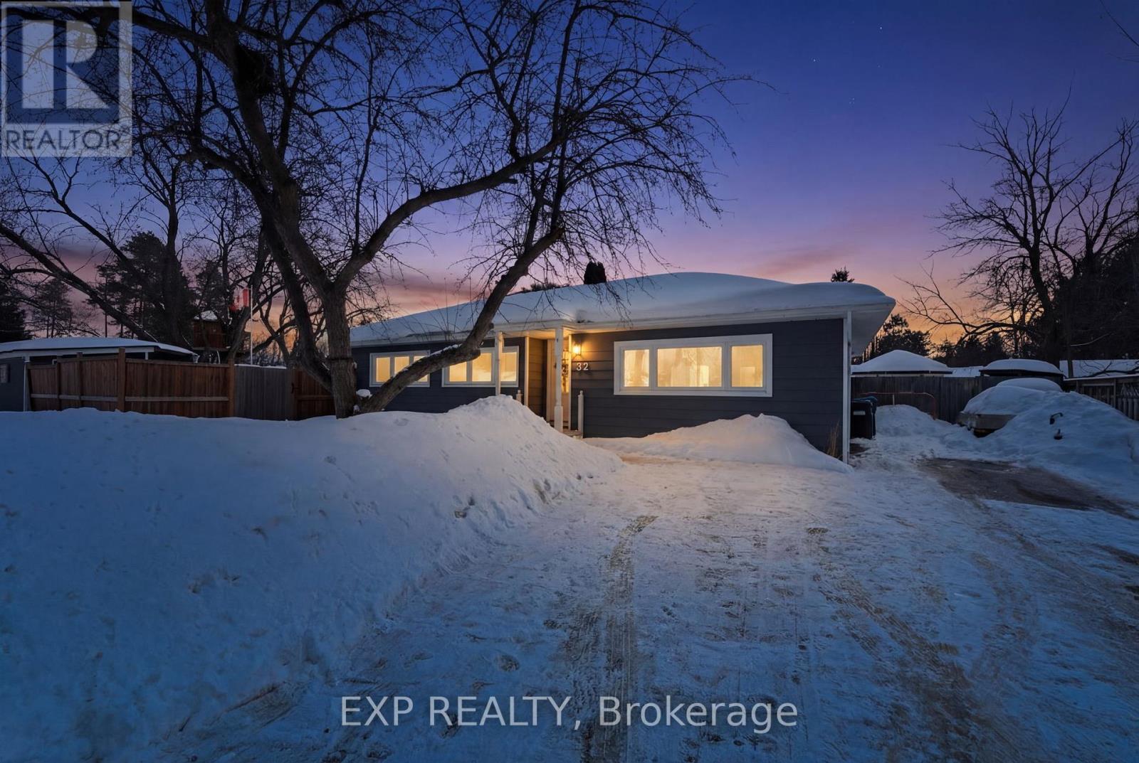 22 Cecil Street, Essa (Angus), Ontario  L0M 1B3 - Photo 1 - N12842466