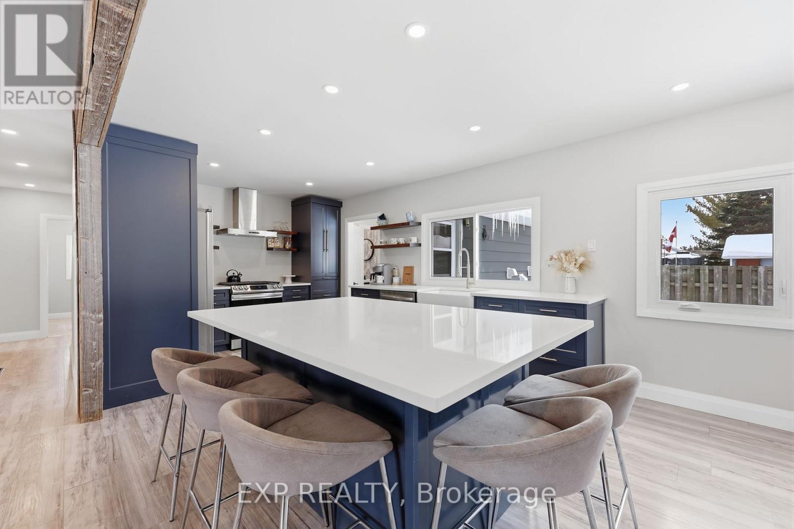 22 Cecil Street, Essa (Angus), Ontario  L0M 1B3 - Photo 10 - N12842466