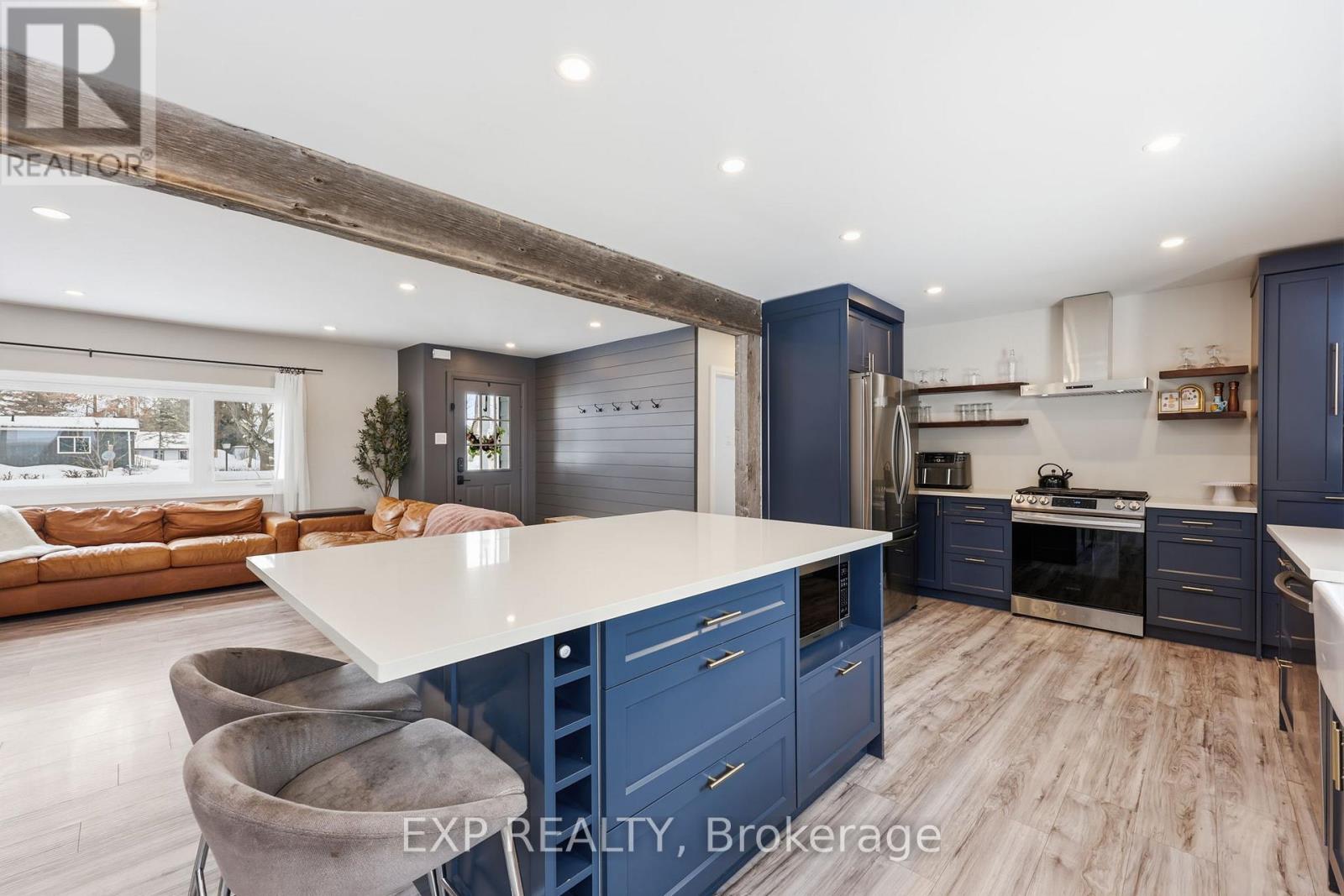 22 Cecil Street, Essa (Angus), Ontario  L0M 1B3 - Photo 12 - N12842466