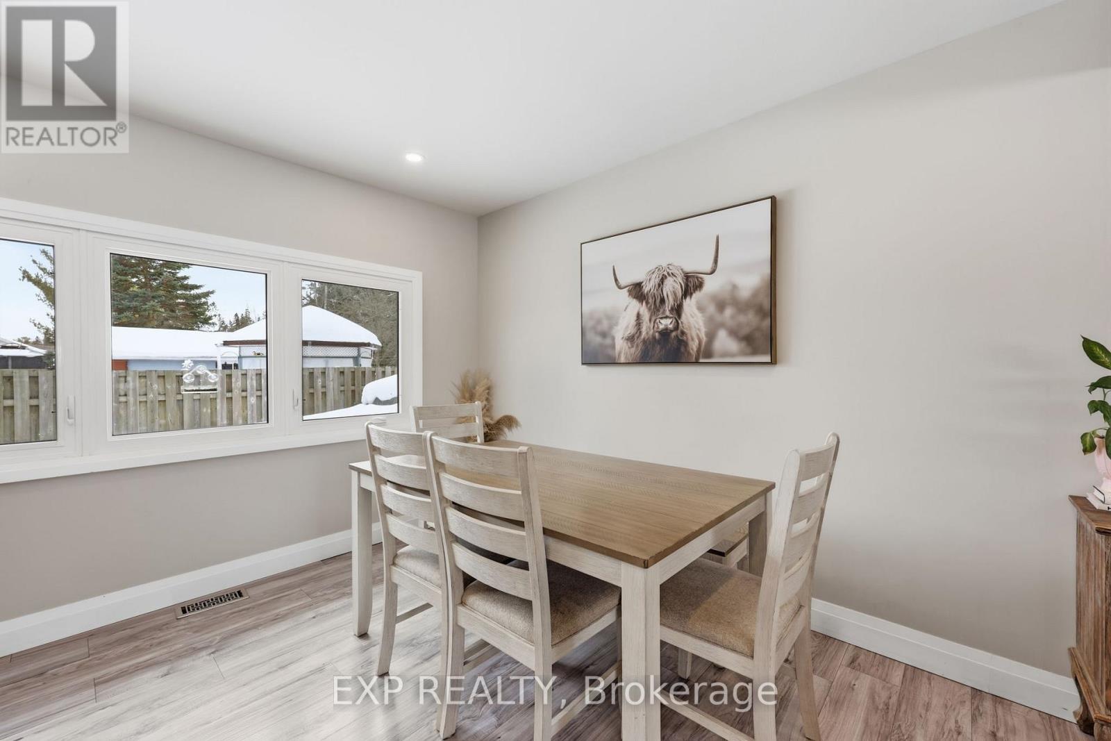 22 Cecil Street, Essa (Angus), Ontario  L0M 1B3 - Photo 18 - N12842466