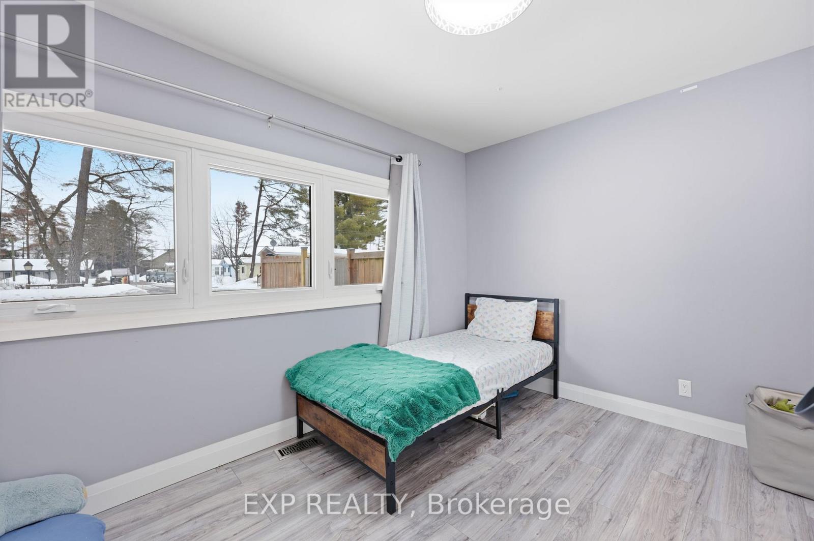 22 Cecil Street, Essa (Angus), Ontario  L0M 1B3 - Photo 24 - N12842466