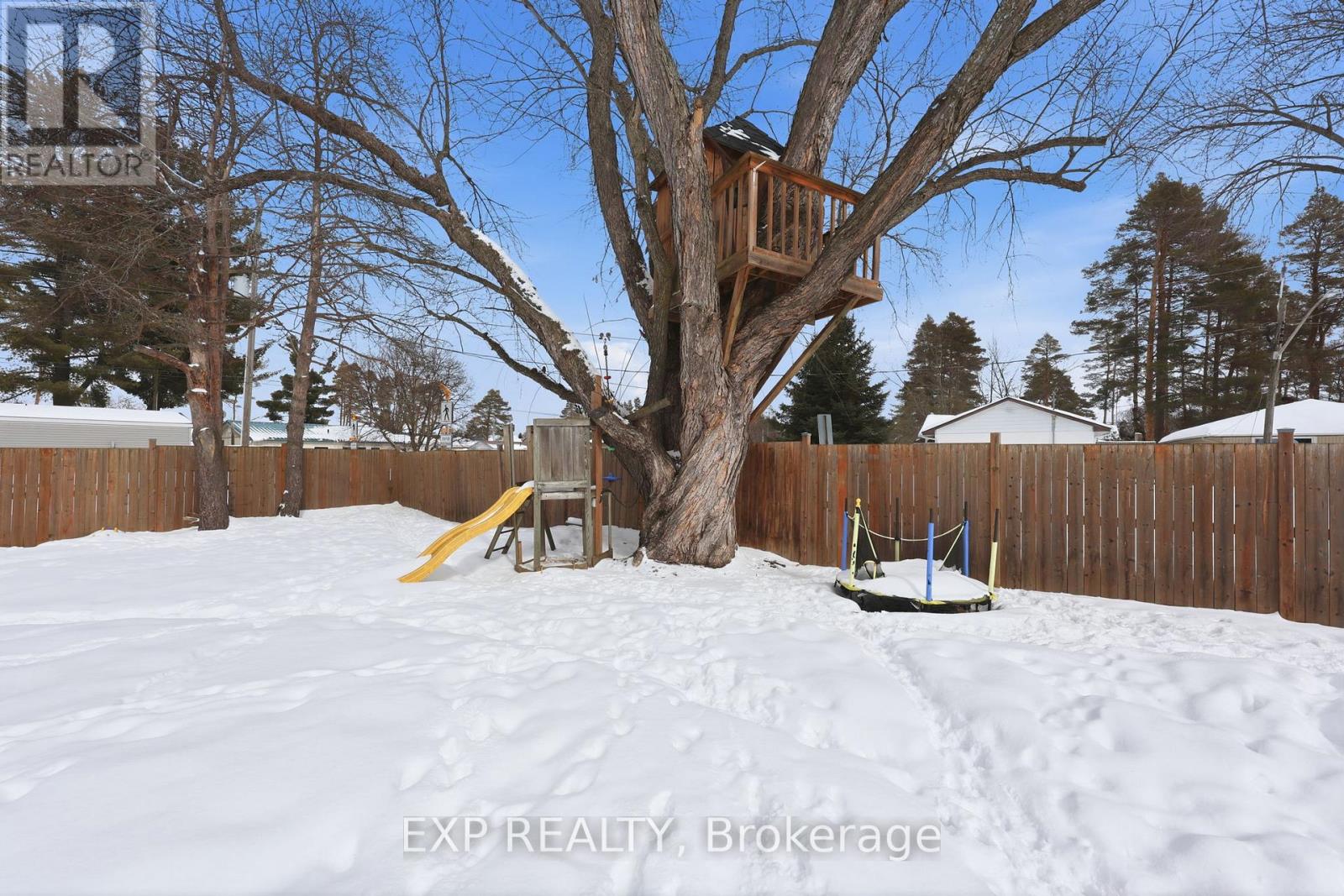 22 Cecil Street, Essa (Angus), Ontario  L0M 1B3 - Photo 36 - N12842466