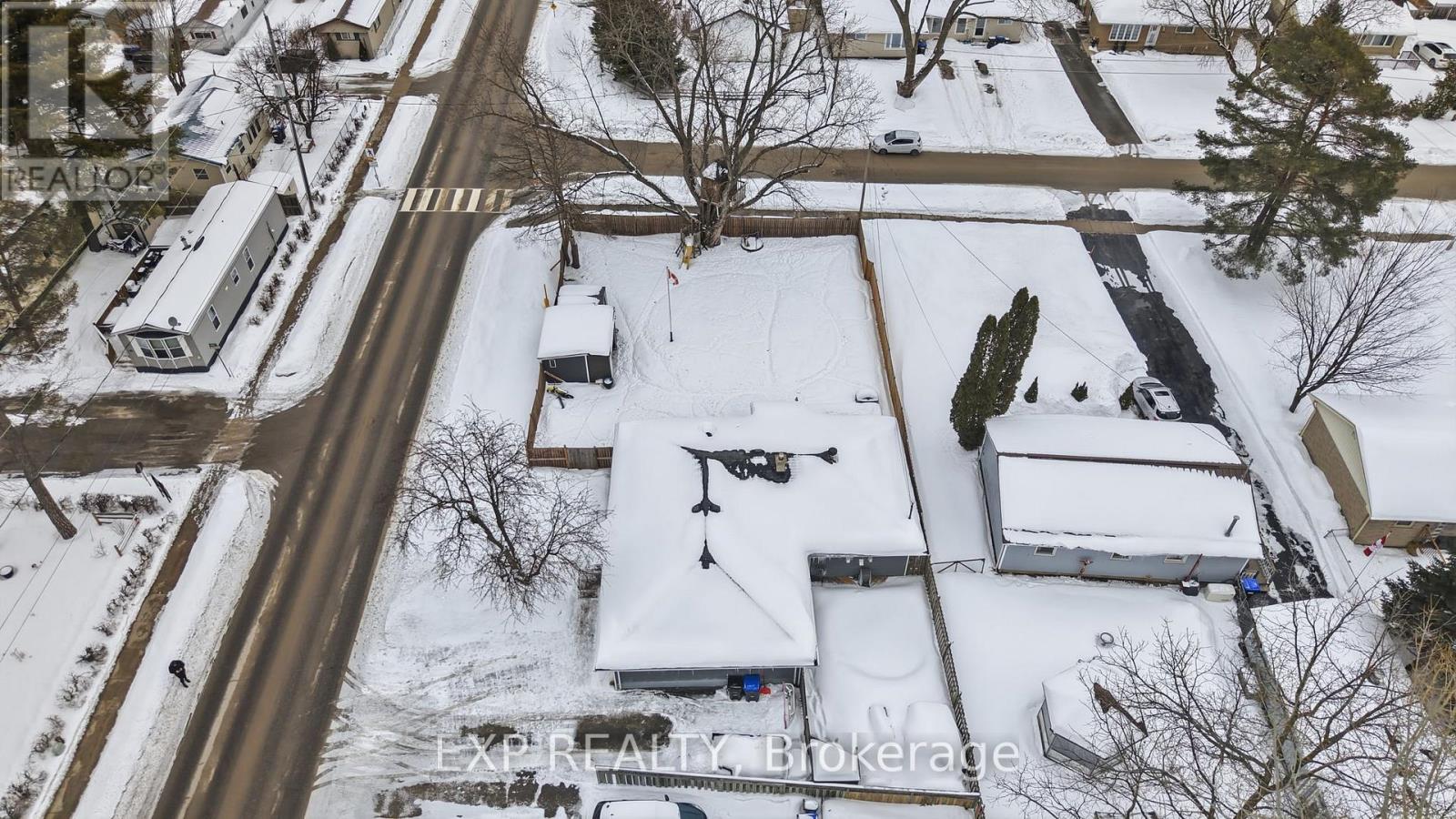 22 Cecil Street, Essa (Angus), Ontario  L0M 1B3 - Photo 39 - N12842466