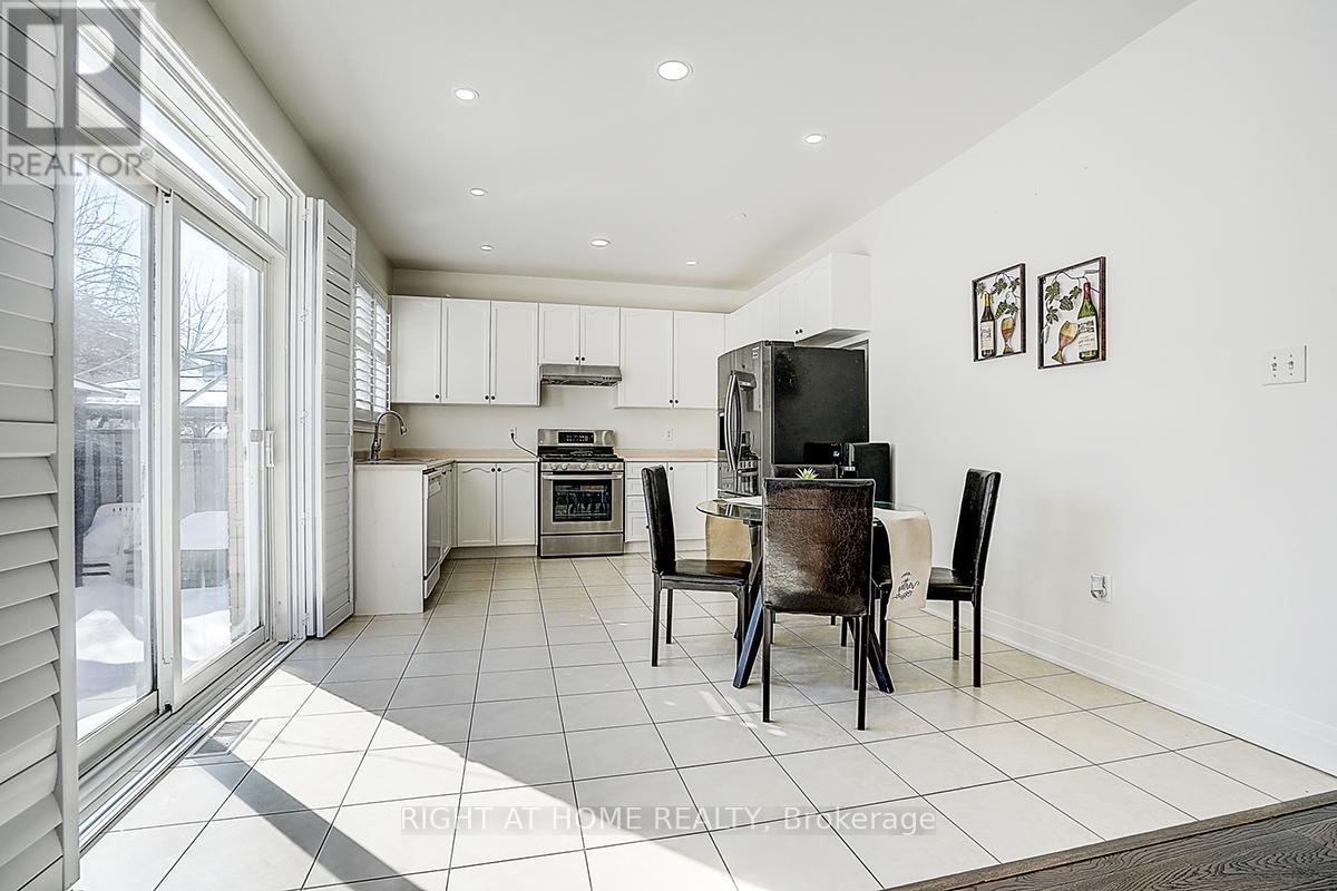 31 Waite Crescent, Whitchurch-Stouffville, Ontario  L4A 0B5 - Photo 13 - N12842524