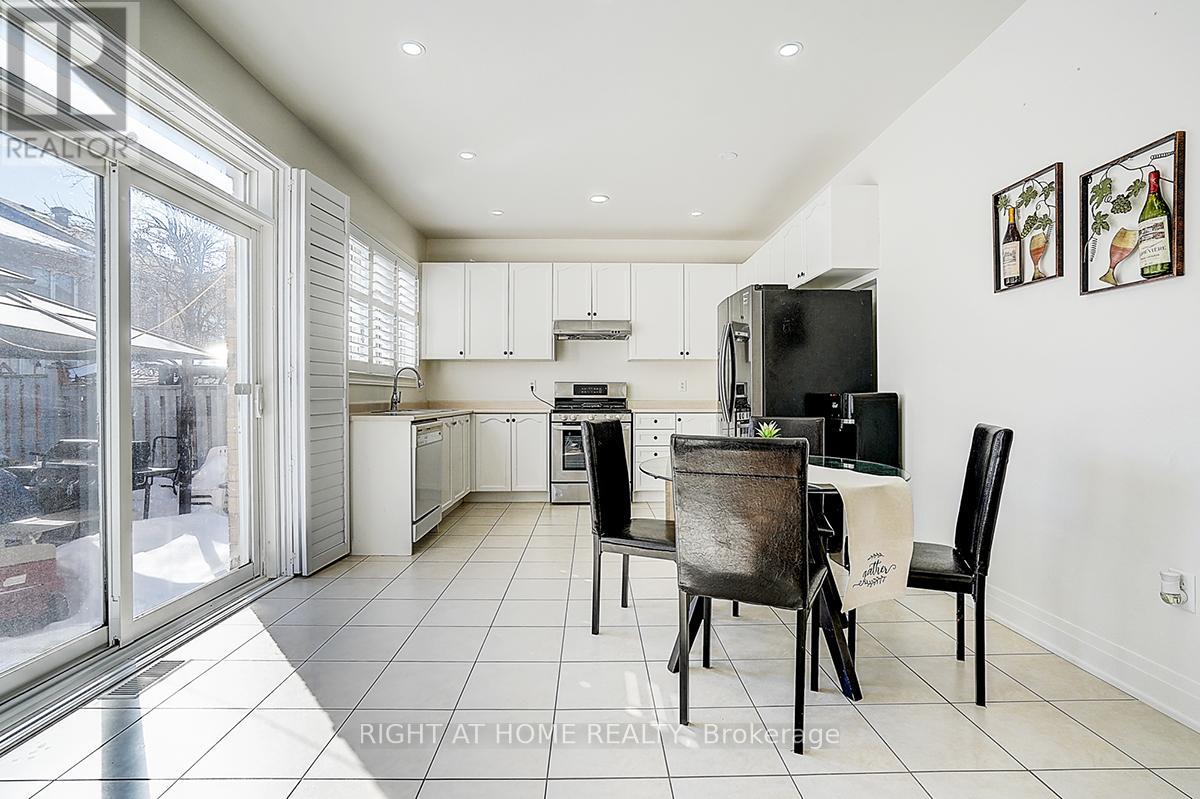 31 Waite Crescent, Whitchurch-Stouffville, Ontario  L4A 0B5 - Photo 14 - N12842524