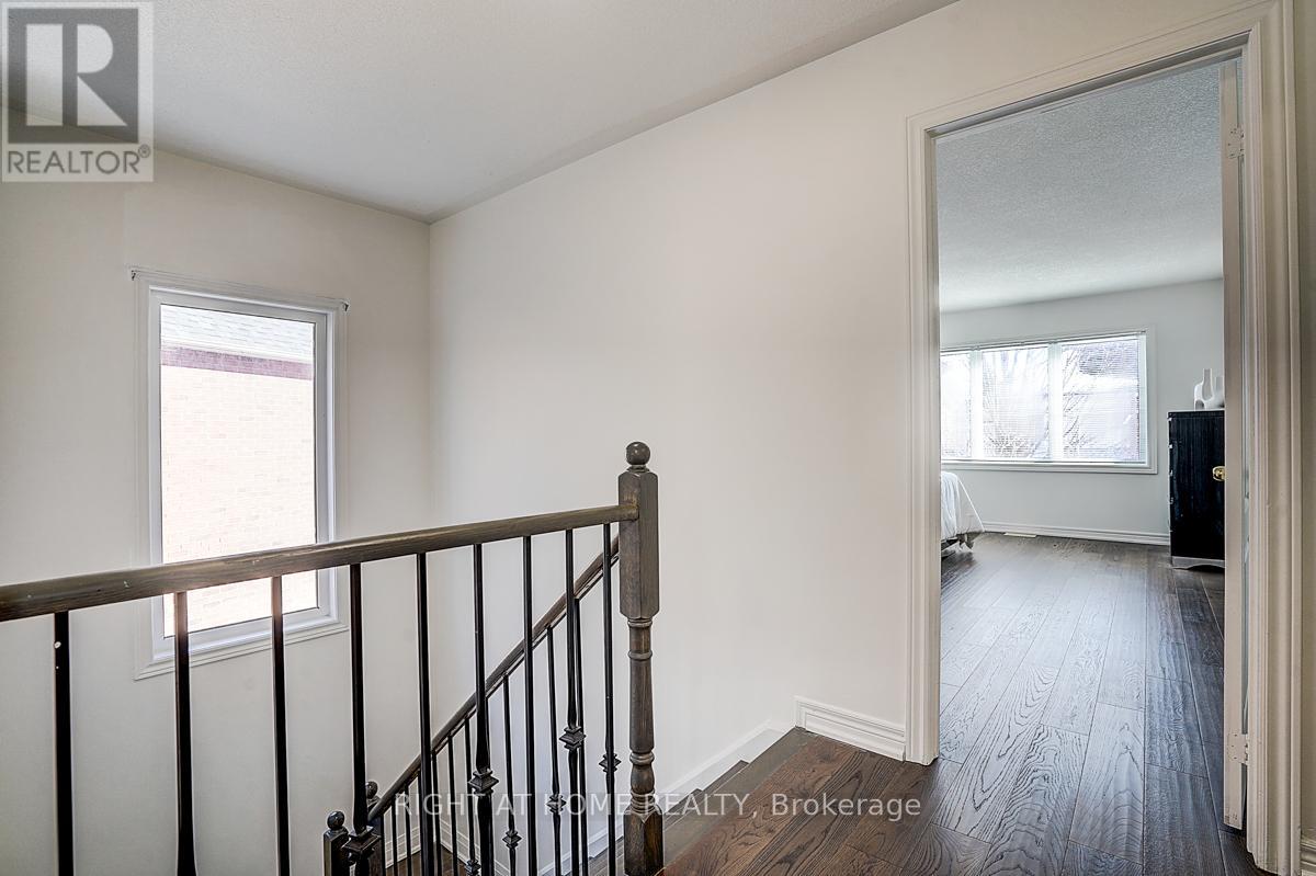 31 Waite Crescent, Whitchurch-Stouffville, Ontario  L4A 0B5 - Photo 19 - N12842524