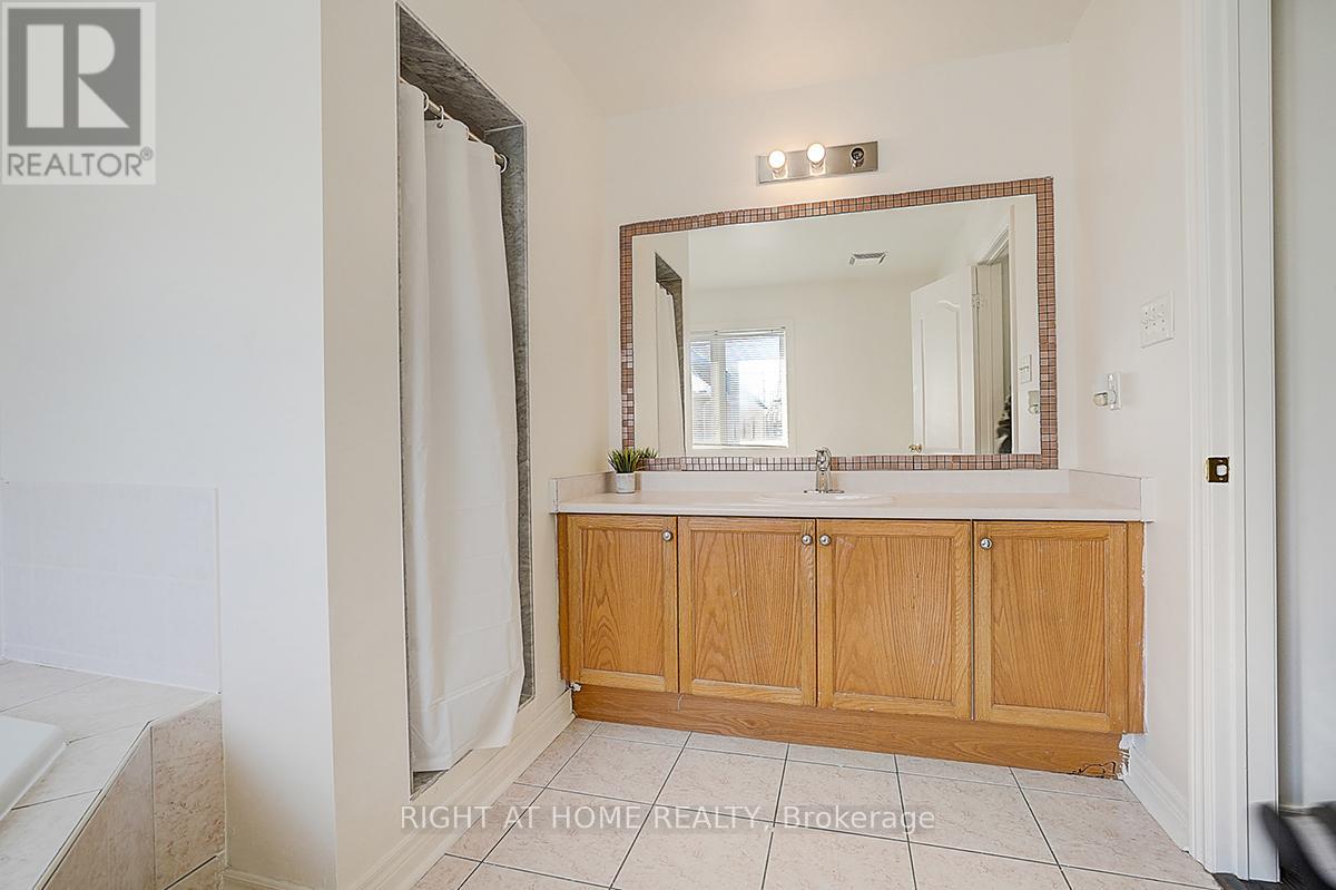 31 Waite Crescent, Whitchurch-Stouffville, Ontario  L4A 0B5 - Photo 23 - N12842524